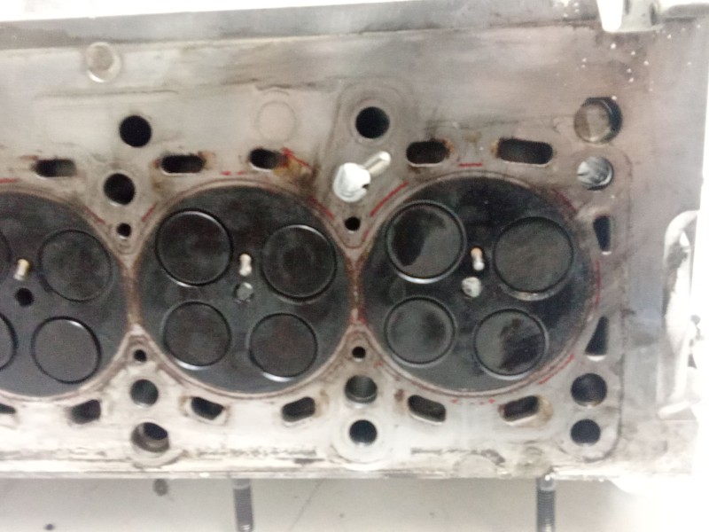 Recambio de culata para volkswagen crafter 30-50 caja/chasis (2f_) 2.0 tdi referencia OEM IAM 03L103403  