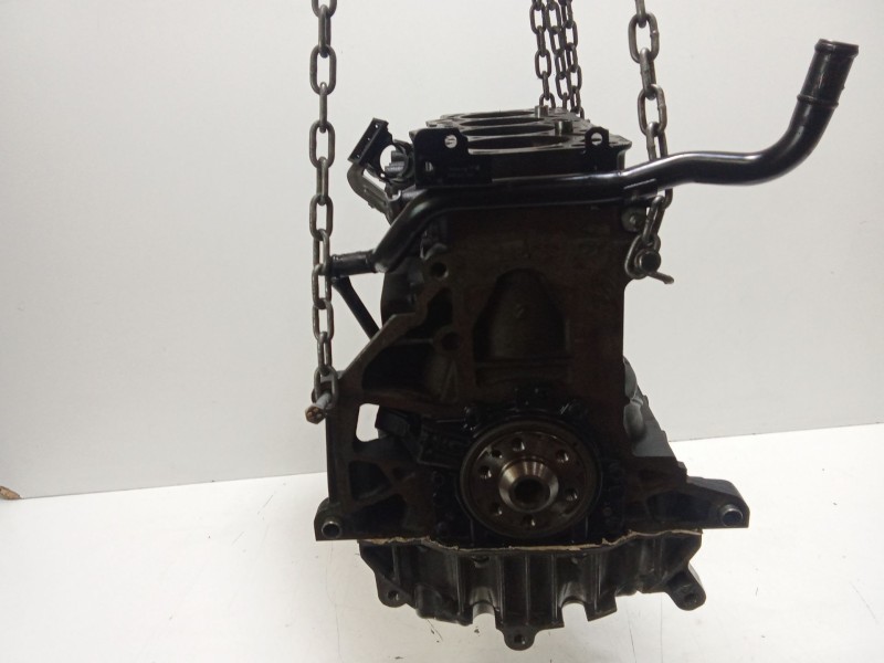 Recambio de bloque para seat leon (1p1) 1.9 tdi referencia OEM IAM BKC  