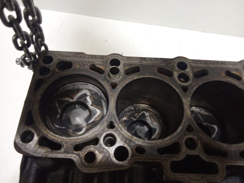 Recambio de bloque para seat leon (1p1) 1.9 tdi referencia OEM IAM BKC  