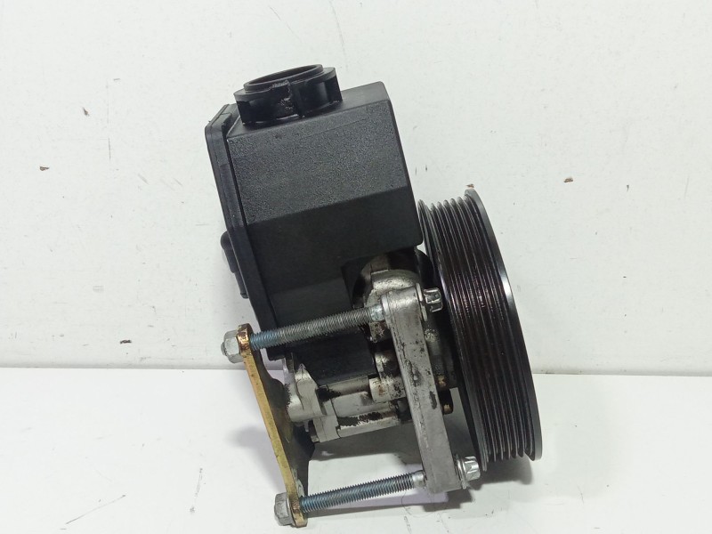 Recambio de bomba direccion para mercedes-benz vito (w638) combi 110 d  (638.174) referencia OEM IAM A6042360010  