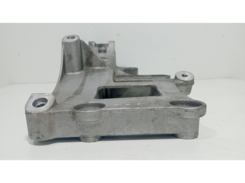 Recambio de soporte alternador para seat leon (1p1) 2.0 tfsi referencia OEM IAM 06F903143E  