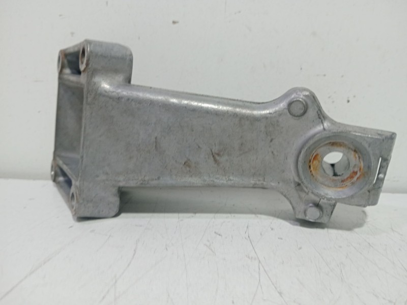 Recambio de soporte motor izquierdo para mercedes-benz sprinter (w901,w903) combi 2.9 turbodiesel referencia OEM IAM A6112230404