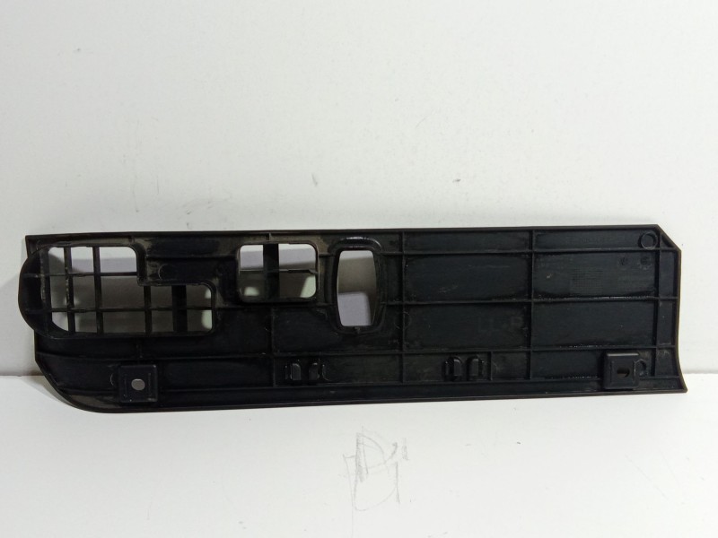 Recambio de moldura para mercedes-benz clase b sports tourer (w246, w242) b 180 cdi (246.200) referencia OEM IAM A2466800606  