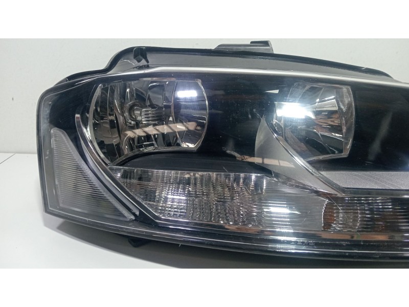 Recambio de faro derecho para audi a3 (8p1) 1.6 tdi referencia OEM IAM 8P0941004BQ  
