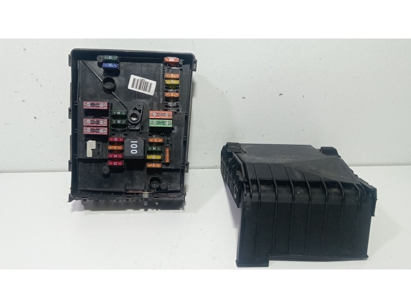 Recambio de caja reles / fusibles para audi a3 (8p1) 1.6 tdi referencia OEM IAM 1K0937125D  