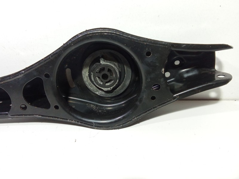 Recambio de brazo suspension inferior trasero derecho para audi a3 (8p1) 1.6 tdi referencia OEM IAM 1K0505371  