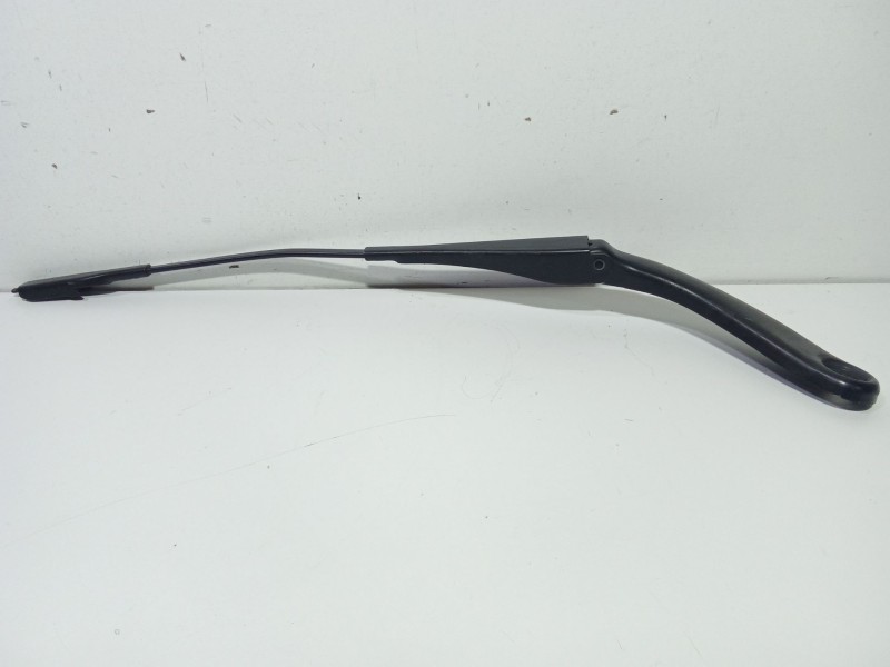 Recambio de brazo limpia delantero izquierdo para bmw 3 (f30, f80) 318 d referencia OEM IAM 000026577B  