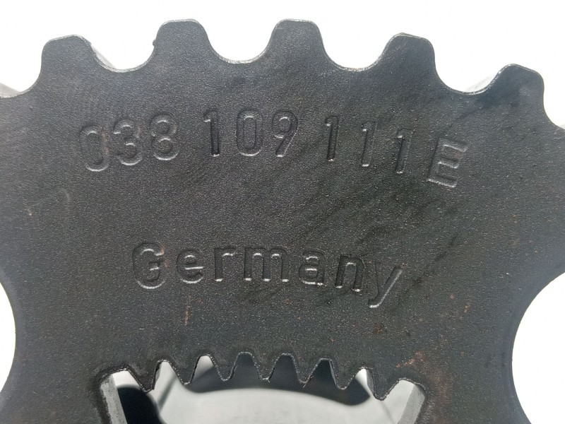 Recambio de arbol de levas para seat leon (1p1) 2.0 tdi referencia OEM IAM 038109111E  