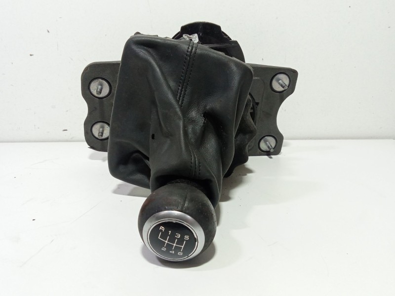 Recambio de palanca cambio para audi a5 (8t3) 2.0 tdi referencia OEM IAM 8K0711025M  