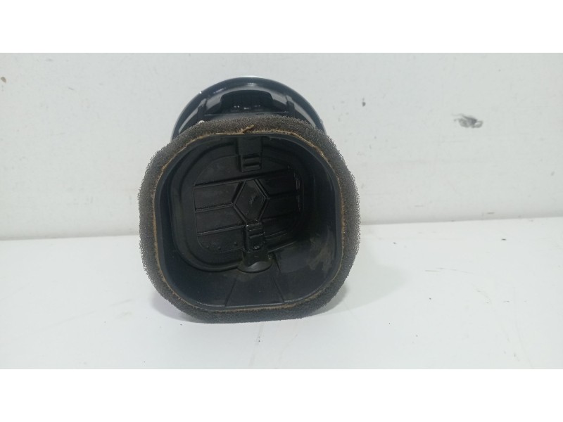 Recambio de rejilla aireadora para audi a3 (8p1) 1.6 tdi referencia OEM IAM 8P0820901c  