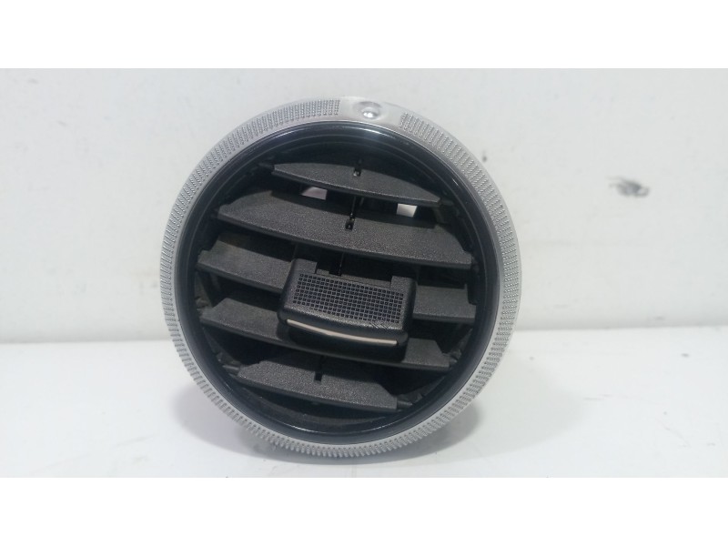 Recambio de rejilla aireadora para audi a3 (8p1) 1.6 tdi referencia OEM IAM 8P0820901C  