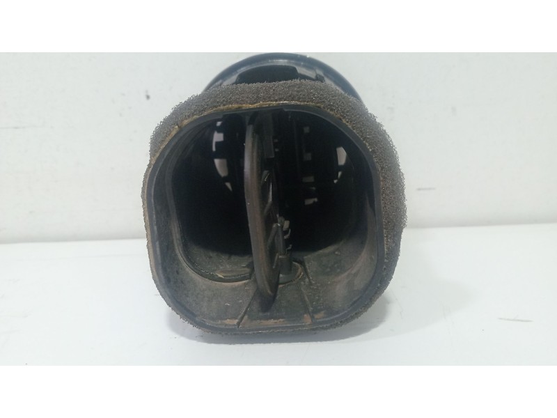 Recambio de rejilla aireadora para audi a3 (8p1) 1.6 tdi referencia OEM IAM 8P0820901C  