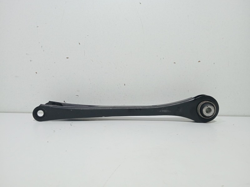 Recambio de brazo suspension inferior trasero derecho para bmw 3 (f30, f80) 318 d referencia OEM IAM 33326884694  