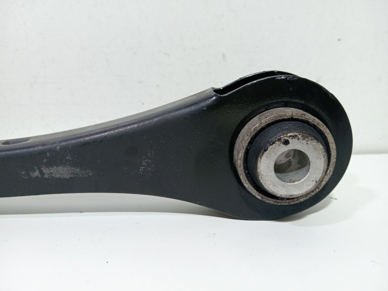 Recambio de brazo suspension inferior trasero derecho para bmw 3 (f30, f80) 318 d referencia OEM IAM 33326884694  