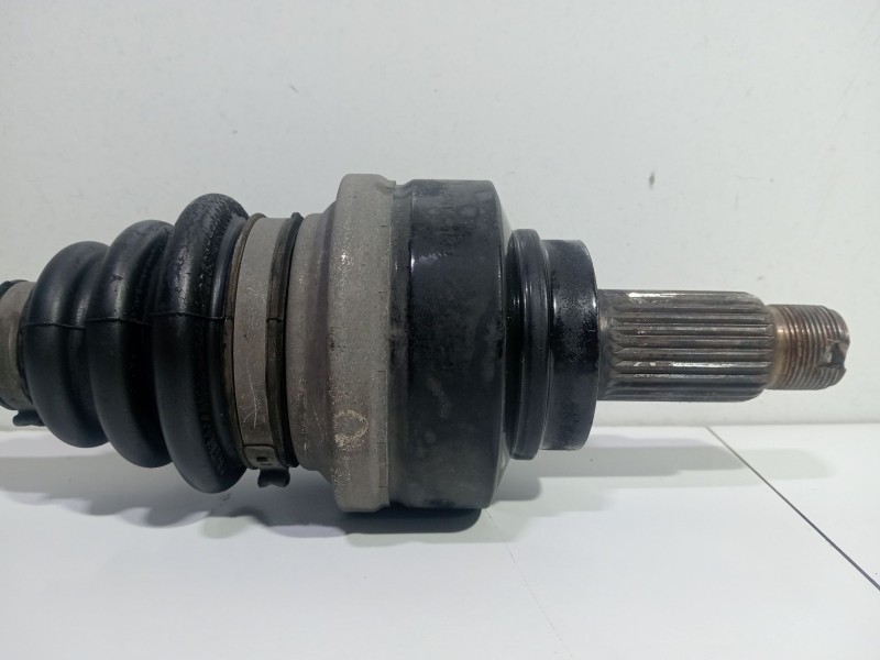 Recambio de transmision trasera derecha para bmw 3 (f30, f80) 318 d referencia OEM IAM 33208680348  