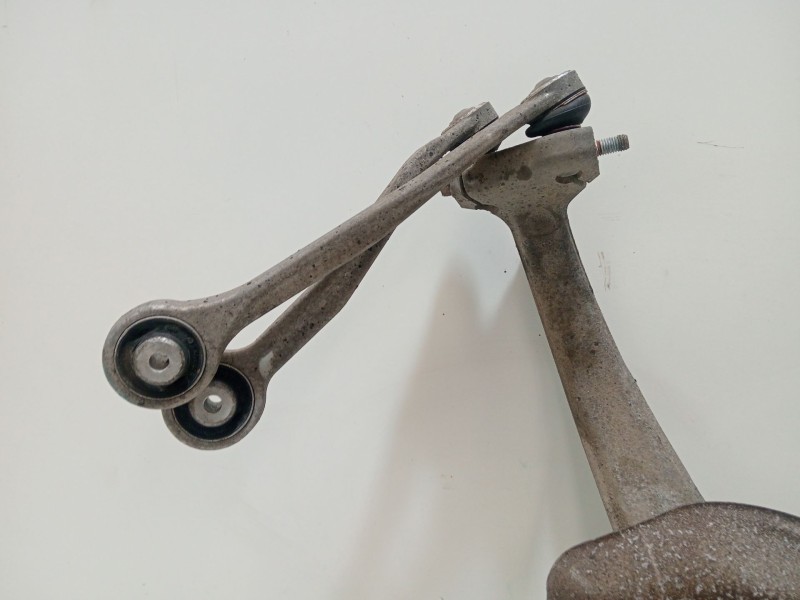 Recambio de mangueta delantera derecha para audi a5 (8t3) 2.0 tdi referencia OEM IAM 8K0407254R  