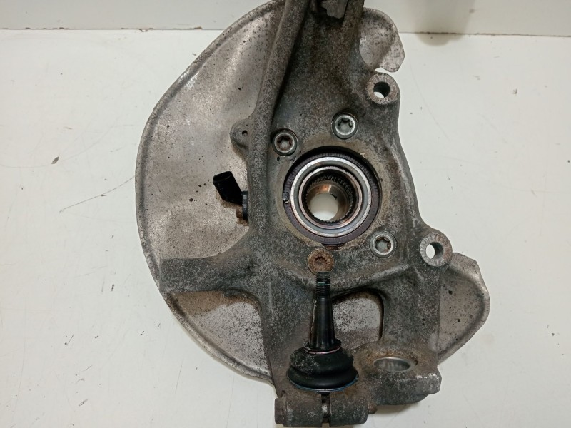 Recambio de mangueta delantera derecha para audi a5 (8t3) 2.0 tdi referencia OEM IAM 8K0407254R  