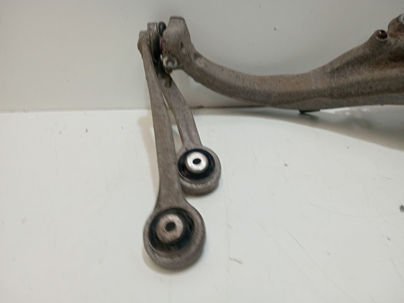 Recambio de mangueta delantera izquierda para audi a5 (8t3) 2.0 tdi referencia OEM IAM 8K0407253R  