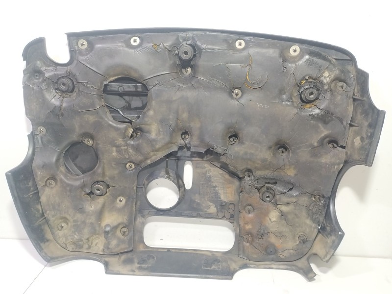 Recambio de tapa motor para kia sorento i (jc) 2.5 crdi referencia OEM IAM SORENTO I (JC) 2.5 CRDi 2002 - 2011 2497.0 140CV 5  