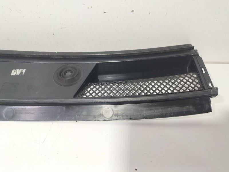 Recambio de moldura para mercedes-benz clase b sports tourer (w246, w242) b 180 cdi (246.200) referencia OEM IAM A2468300900  