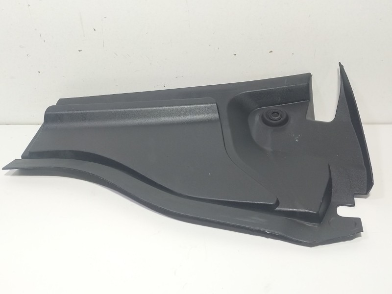 Recambio de moldura para mercedes-benz clase b sports tourer (w246, w242) b 180 cdi (246.200) referencia OEM IAM A2468300700  