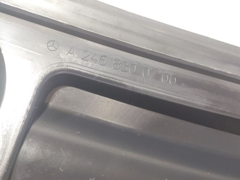 Recambio de moldura para mercedes-benz clase b sports tourer (w246, w242) b 180 cdi (246.200) referencia OEM IAM A2468300700  