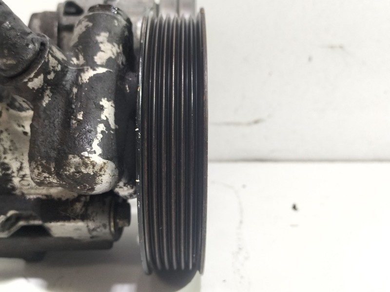 Recambio de bomba direccion para chrysler jeep cherokee (kj) 2.5 crd básico referencia OEM IAM 90512974F  