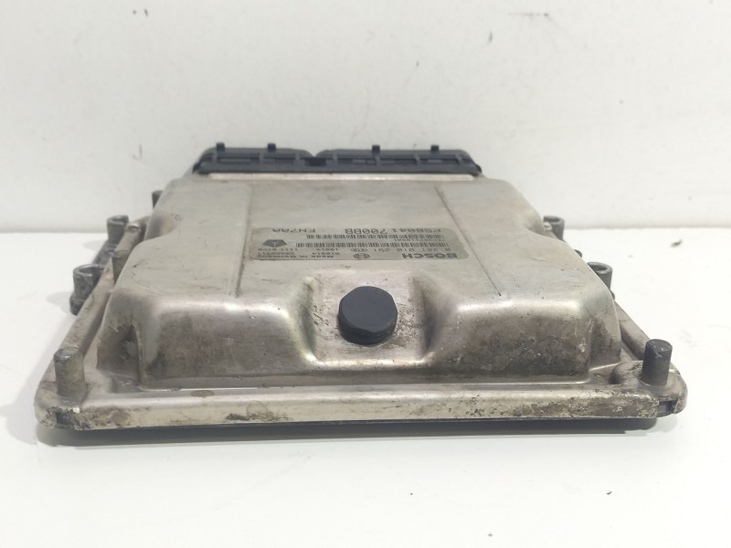 Recambio de centralita motor uce para chrysler jeep cherokee (kj) 2.5 crd básico referencia OEM IAM 0281010291  