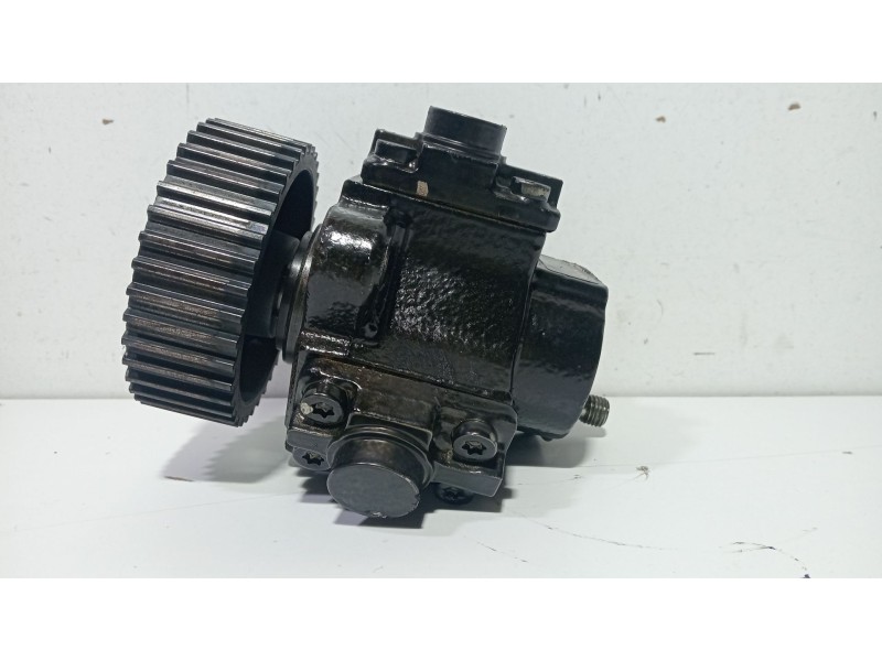 Recambio de bomba inyeccion para opel astra j (p10) 2.0 cdti (68) referencia OEM IAM 0445010193  
