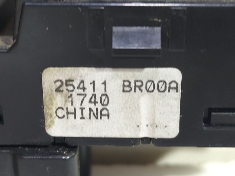 Recambio de mando elevalunas delantero derecho para nissan qashqai i (j10, nj10) 1.5 dci referencia OEM IAM 25411BR00A  