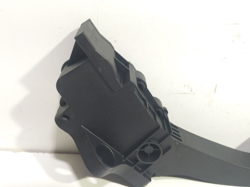 Recambio de potenciometro pedal para mercedes-benz clase b sports tourer (w246, w242) b 180 cdi (246.200) referencia OEM IAM A24