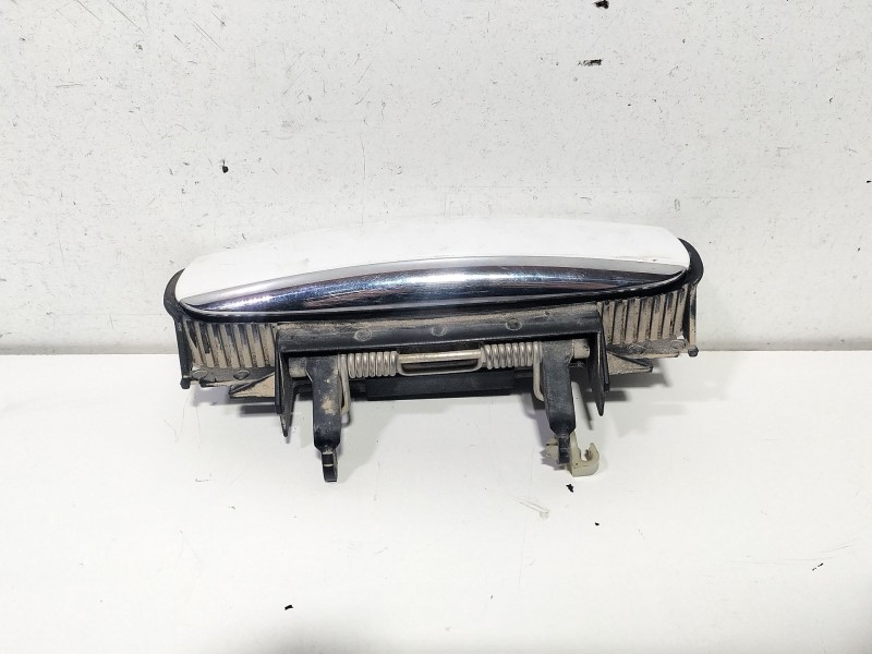 Recambio de maneta exterior delantera derecha para audi a3 (8p1) 1.6 tdi referencia OEM IAM 4B0839985  