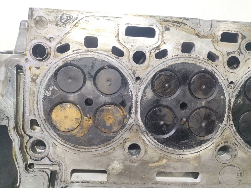 Recambio de culata para bmw serie 3 berlina (e90) 2.0 turbodiesel cat referencia OEM IAM 779767606  