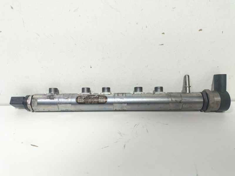 Recambio de rampa inyectora para bmw serie 1 berlina (e81/e87) 2.0 turbodiesel cat referencia OEM IAM 0445214183  