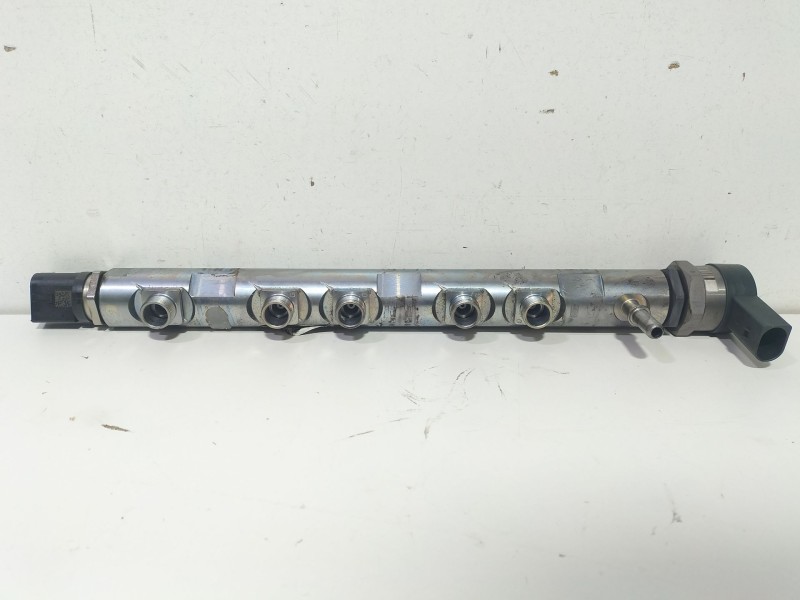 Recambio de rampa inyectora para bmw serie 1 berlina (e81/e87) 2.0 turbodiesel cat referencia OEM IAM 0445214183  
