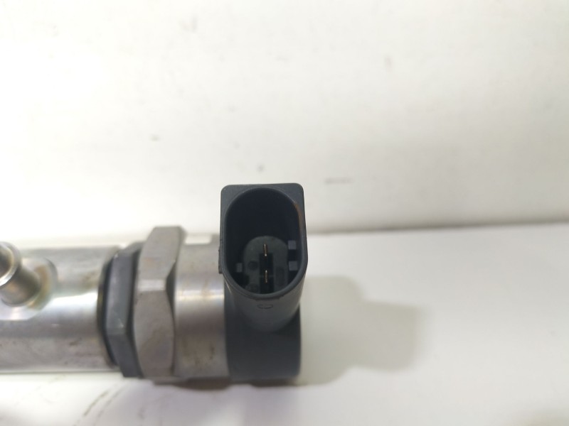 Recambio de rampa inyectora para bmw serie 1 berlina (e81/e87) 2.0 turbodiesel cat referencia OEM IAM 0445214183  