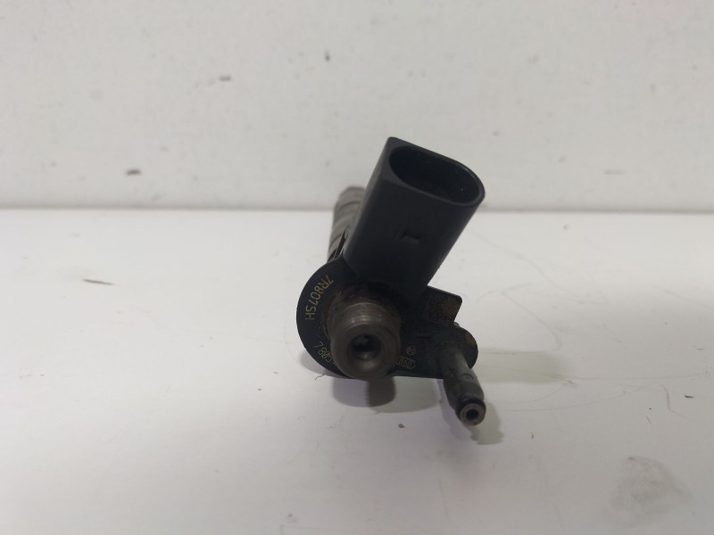 Recambio de inyector para bmw serie 5 touring (f11) 3.0 turbodiesel referencia OEM IAM 780542802  