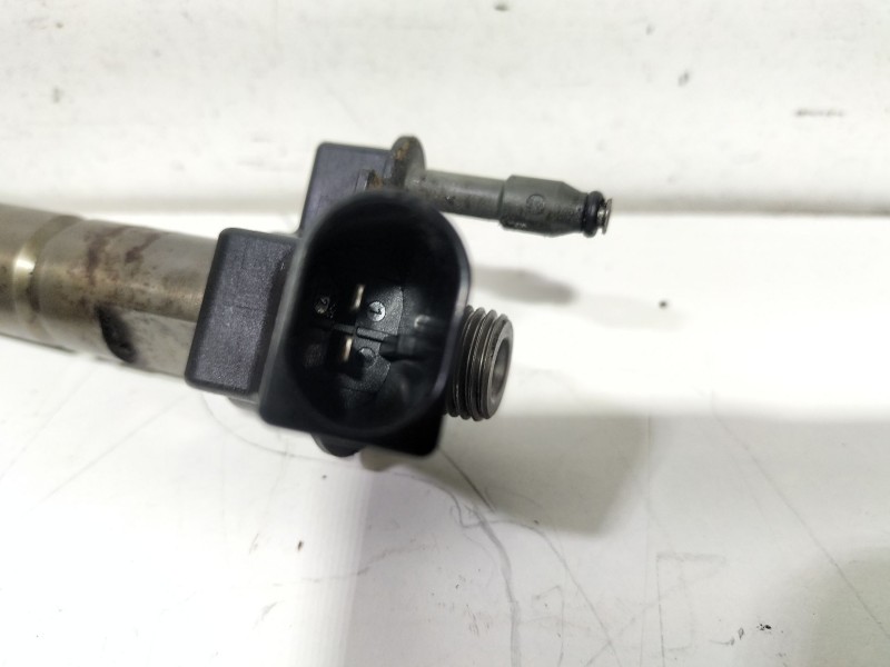 Recambio de inyector para bmw serie 5 touring (f11) 3.0 turbodiesel referencia OEM IAM 780542802  