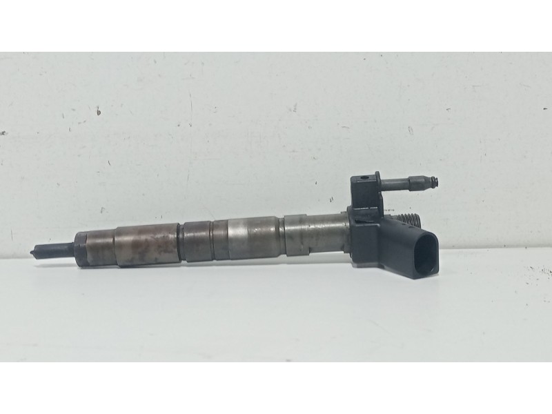 Recambio de inyector para bmw serie 5 touring (f11) 3.0 turbodiesel referencia OEM IAM 7805428002  