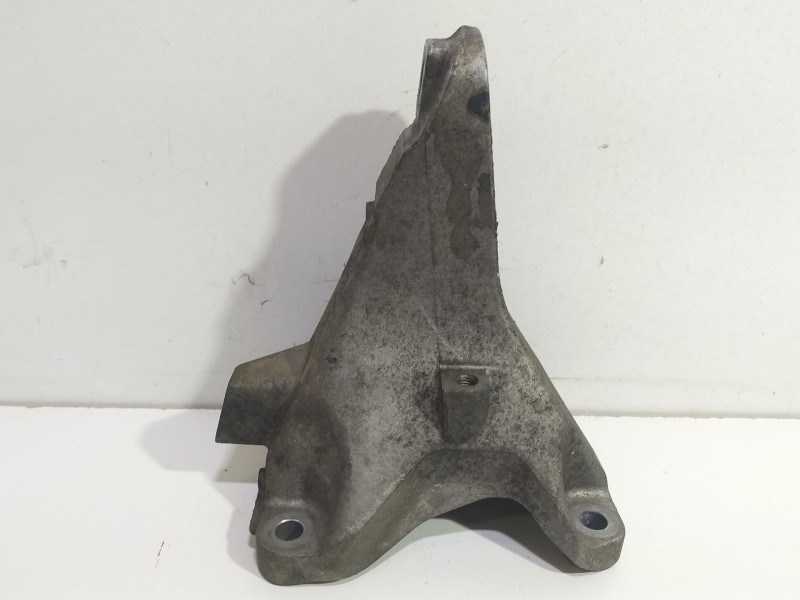 Recambio de soporte motor para bmw serie 1 berlina (e81/e87) 116d referencia OEM IAM 13807410  