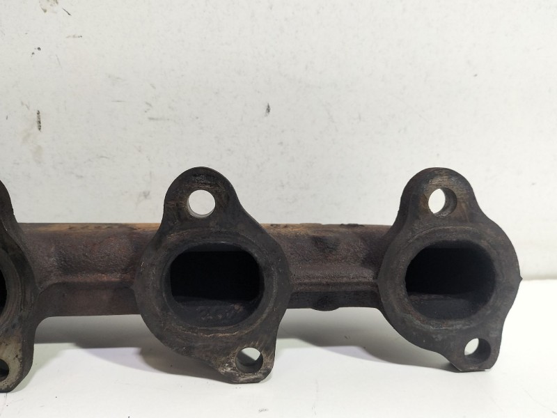 Recambio de colector escape para ford focus berlina (cap) 1.6 tdci cat referencia OEM IAM 648028  