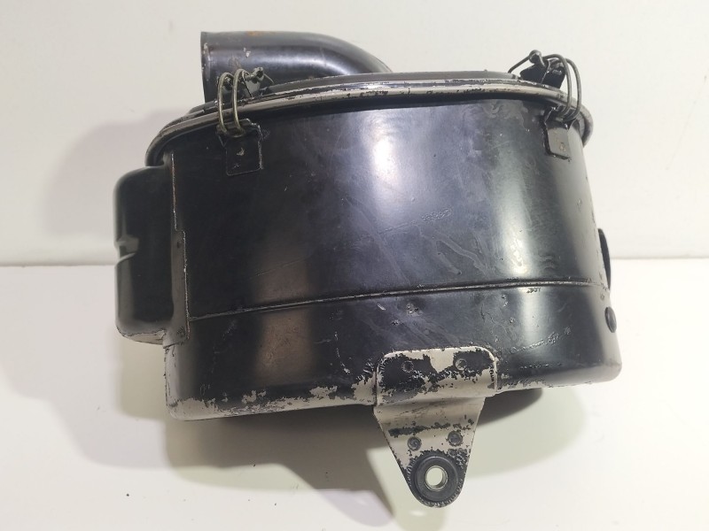 Recambio de caja filtro aire para mitsubishi montero (l040) 2500 td (2-ptas.) referencia OEM IAM MONTERO (L040) 2500 TD (2-ptas.