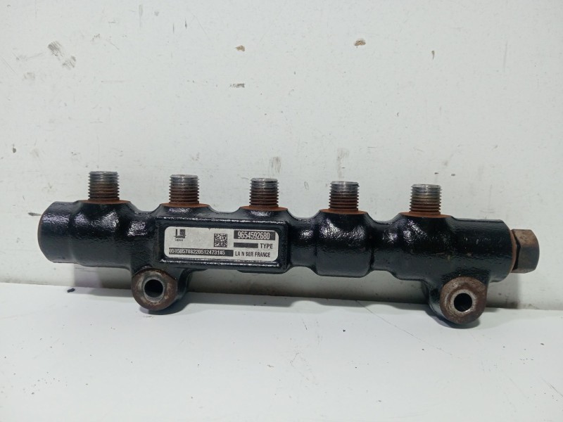 Recambio de rampa inyectora para ford fiesta vi (cb1, ccn) 1.6 tdci referencia OEM IAM 9654592680  