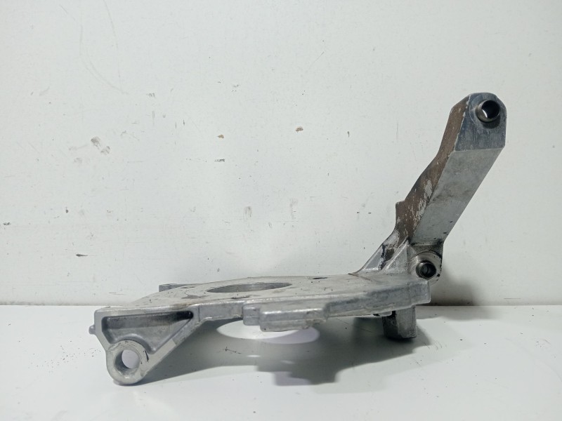 Recambio de soporte bomba inyeccion para peugeot partner (s2) 1.6 16v hdi referencia OEM IAM 9654959880  