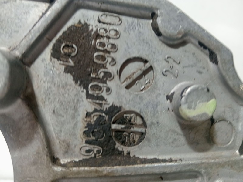 Recambio de soporte bomba inyeccion para peugeot partner (s2) 1.6 16v hdi referencia OEM IAM 9654959880  