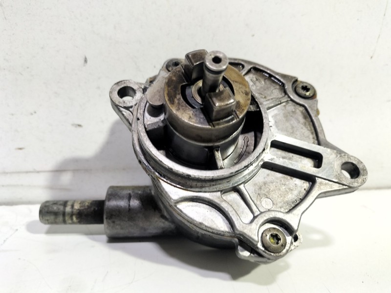 Recambio de depresor freno / bomba vacio para mercedes-benz sprinter 02.00  caja abierta 2.2 cdi cat referencia OEM IAM A6112300