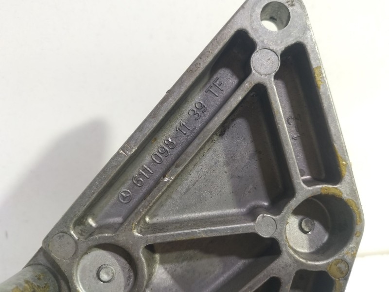 Recambio de soporte filtro gasoil para mercedes-benz sprinter 02.00  caja abierta 2.2 cdi cat referencia OEM IAM 6110981139  