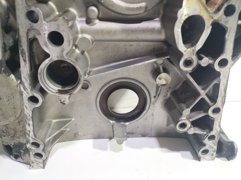 Recambio de tapa distribucion para mercedes-benz sprinter 02.00  caja cerrada 311 cdi (903.661-662) referencia OEM IAM R61101510