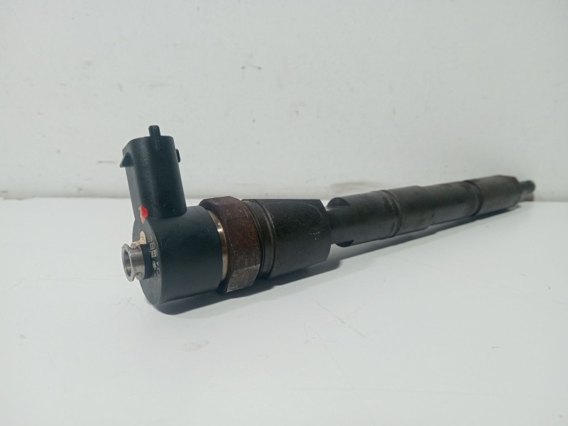 Recambio de inyector para opel insignia a (g09) 2.0 cdti (68) referencia OEM IAM 0445110327  