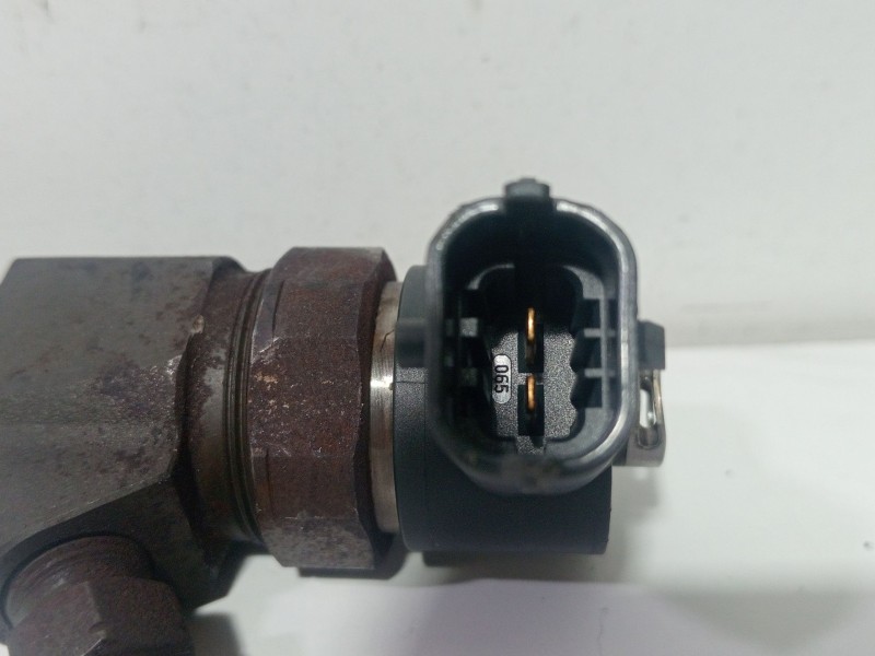 Recambio de inyector para opel insignia a (g09) 2.0 cdti (68) referencia OEM IAM 0445110327  